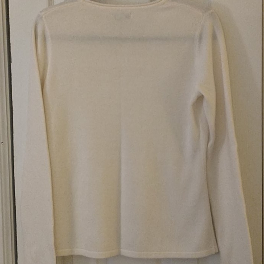 Soft Sweater - Picture 3 of 3